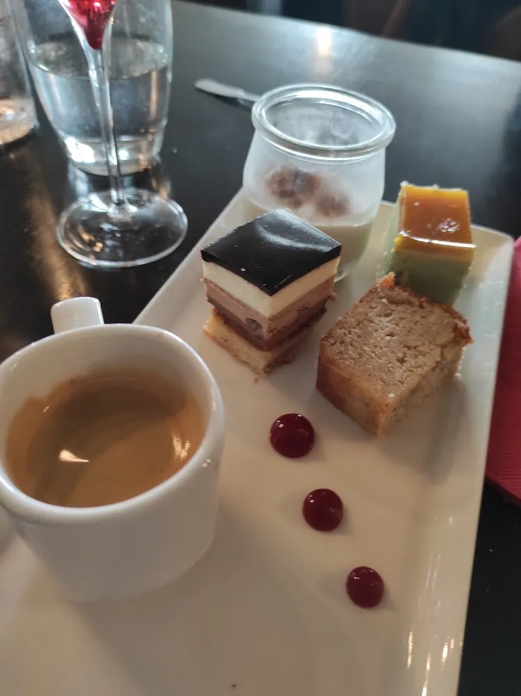 Café Gourmand